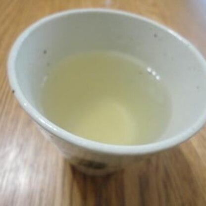 今日は朝からの雨で肌寒くて、tea timeはホットなはちみつレモンにしました。^^
やっぱりおいしい～！
ごちそうさまでした！！